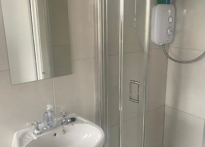 אכסניה Astra *